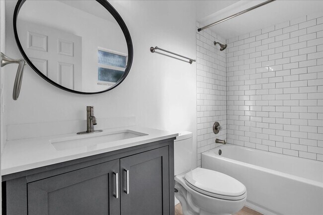 Master Bath - 3812 N 51st St