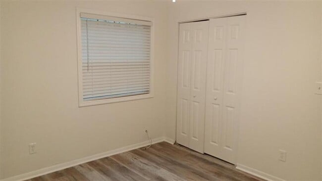 Building Photo - Modern 2-Bed, 1-Bath Oasis with Central Ai...
