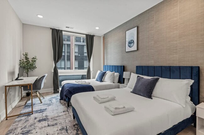 Building Photo - 916 N Delaware Ave