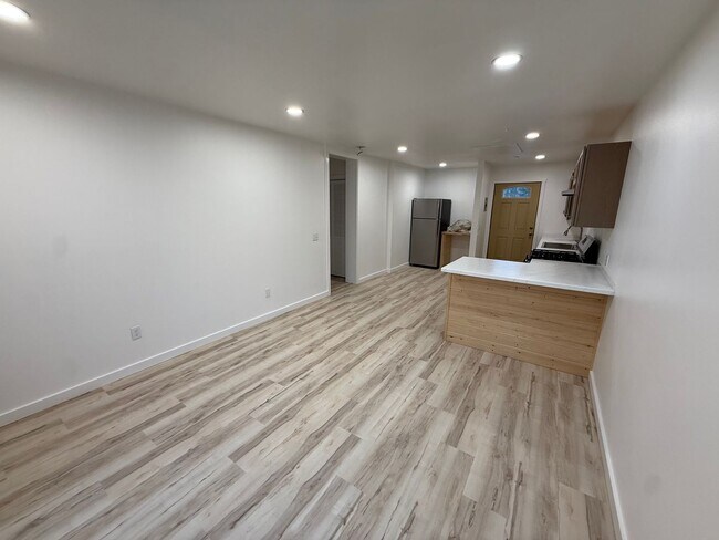 Building Photo - Newly Remodeled | All Utilities Included | AC + Heat | Move-In Ready