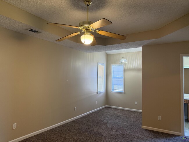 Building Photo - 510 Clover Trail