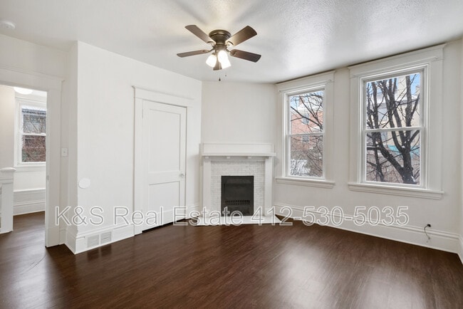 Building Photo - 439 Kingsboro St