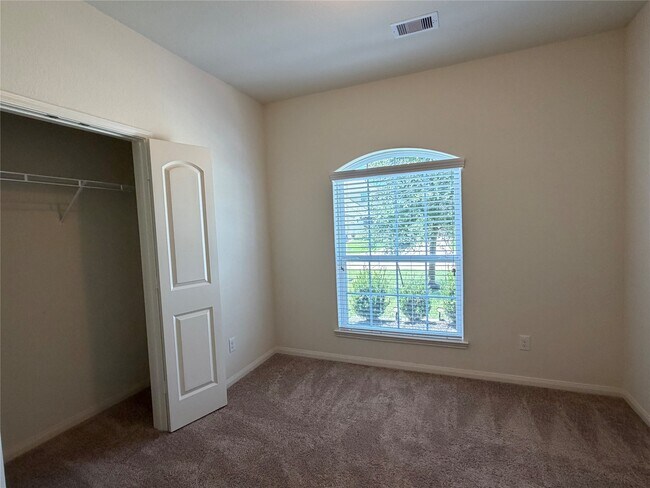 Building Photo - 21102 Echo Manor Dr