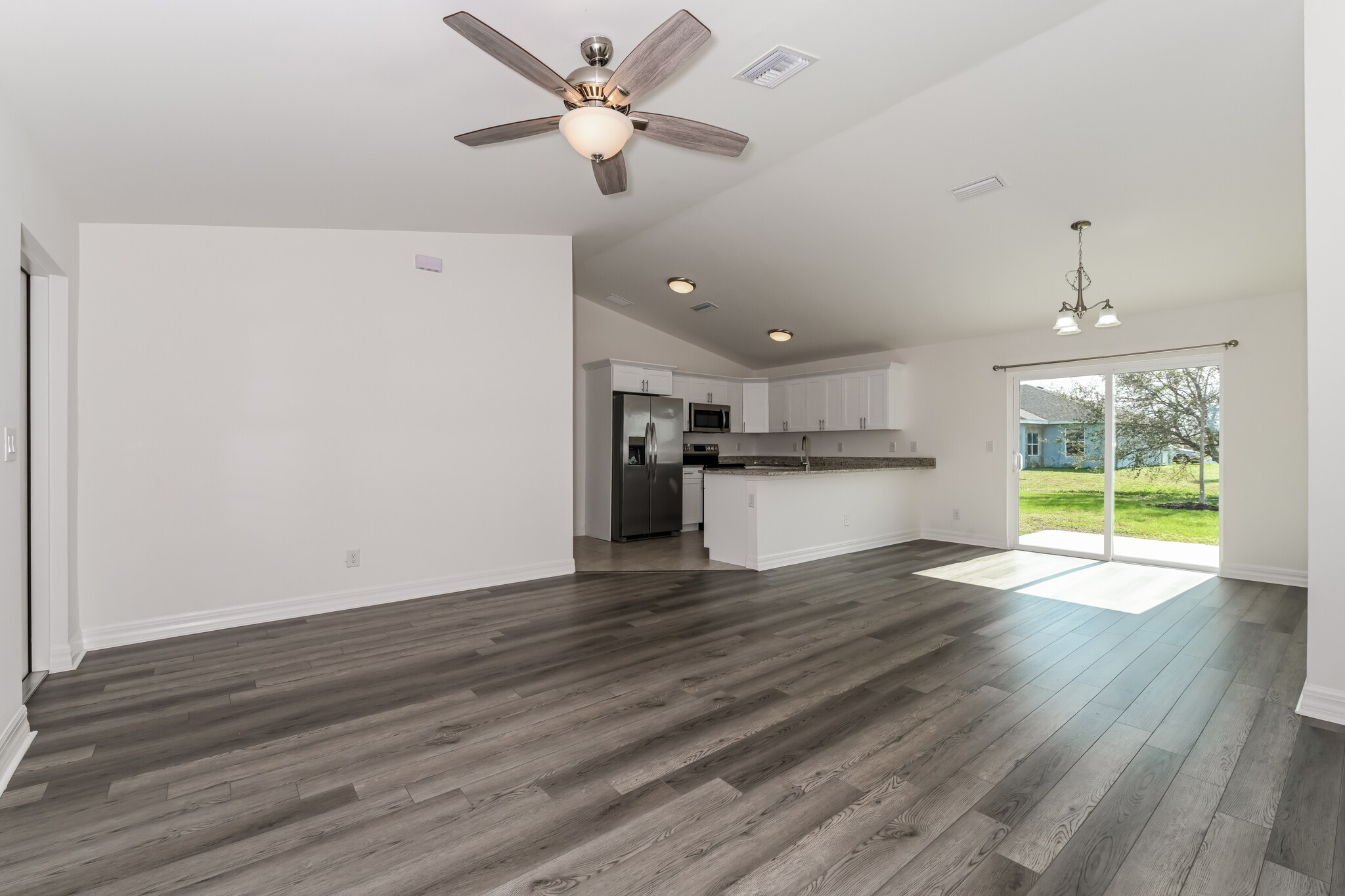 Building Photo - 106 NW 24th Terrace