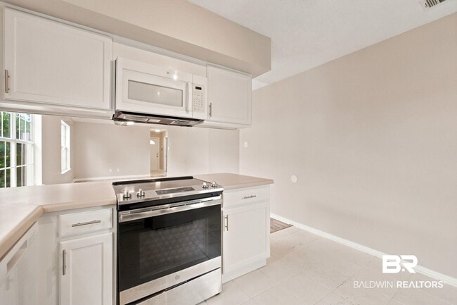 Building Photo - 7689 Audubon Dr