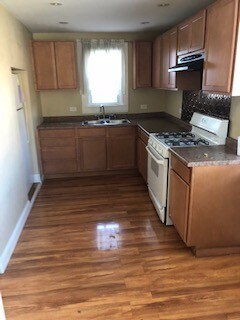 Building Photo - 1141 S State St