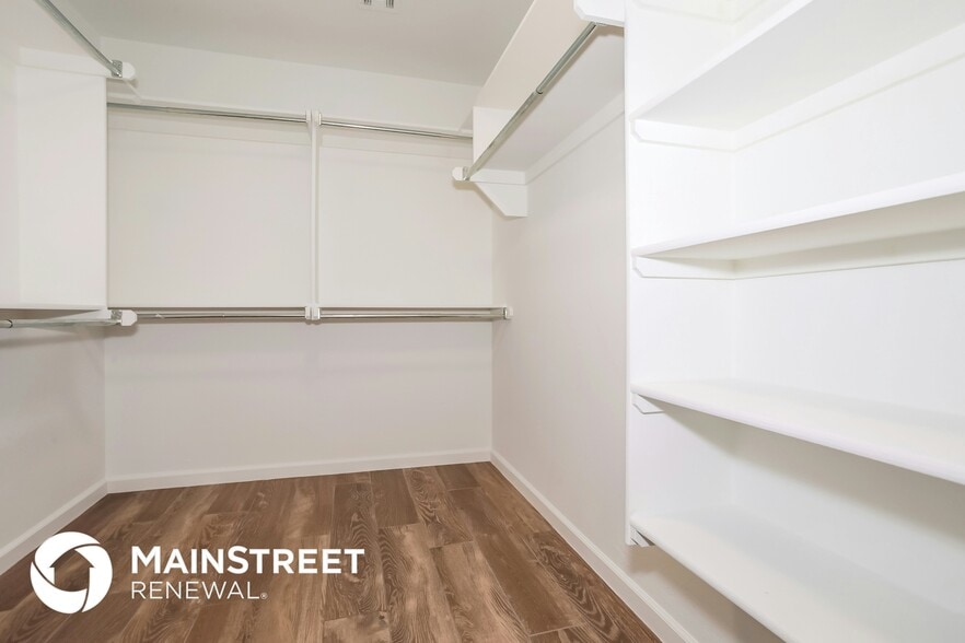 Building Photo - 17304 Hardwood Pl