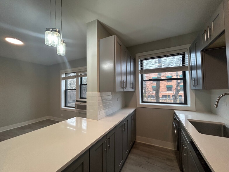 Building Photo - 372 Hazel Ave