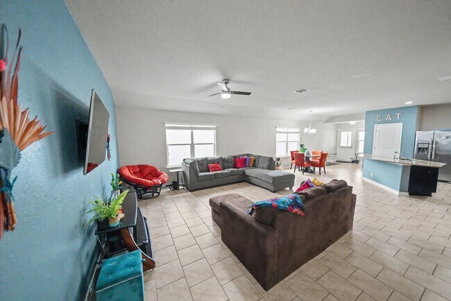 Building Photo - Spacious 4-Bedroom Retreat in Desirable Miller Ranch - Realtor Commission: $500
