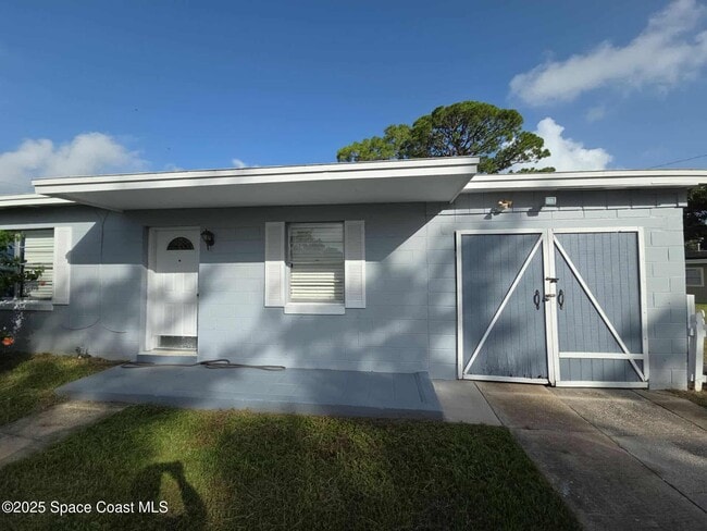 Primary Photo - 472 Camel Cir