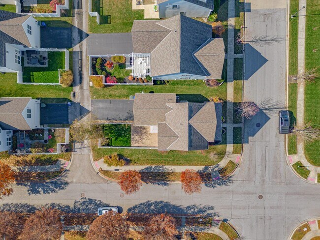 Building Photo - 6003 Bell Classic Dr