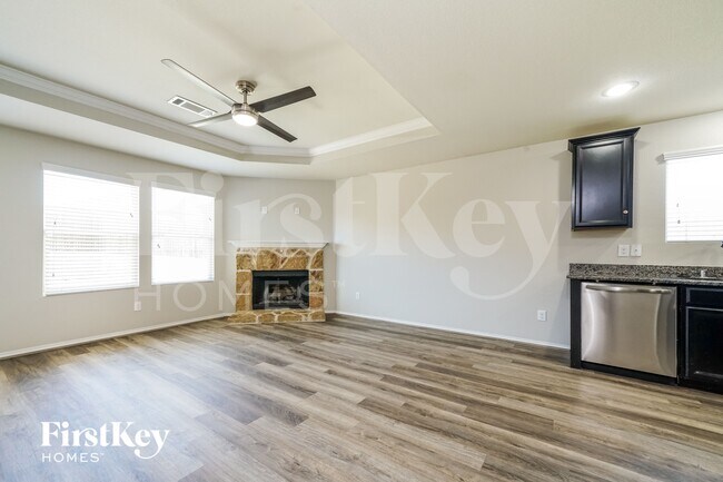 Building Photo - 133 Waxberry Dr