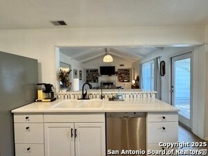 Building Photo - 903 Mount Perkins