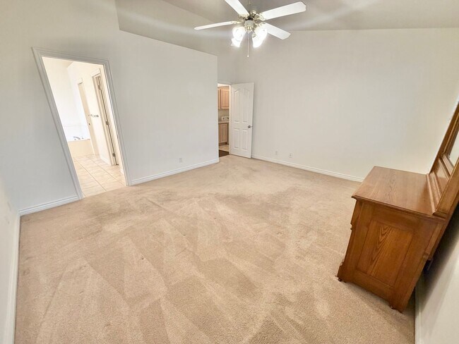 Building Photo - 143 187 N Westridge Dr