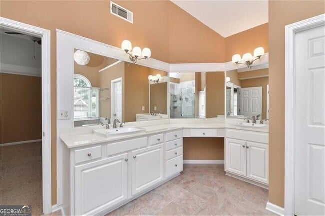 Building Photo - 905 Lancaster Way NW