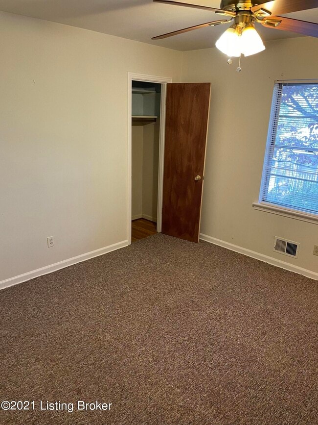 Building Photo - 2624 Longview Ave