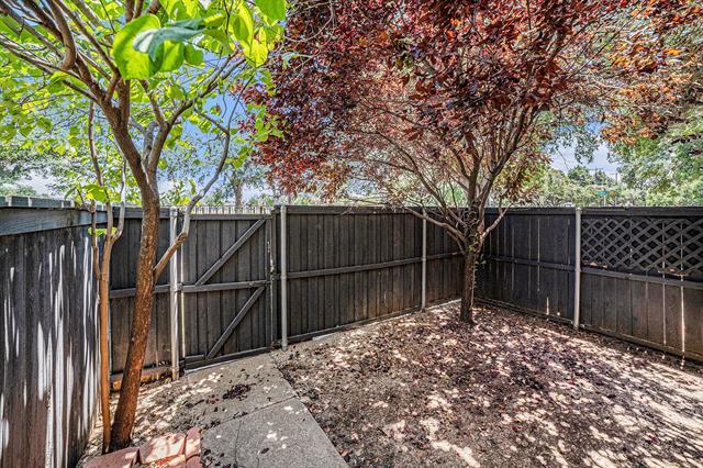Building Photo - 4702 Bradford Dr