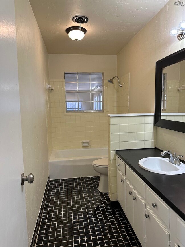 Building Photo - 4304 York St