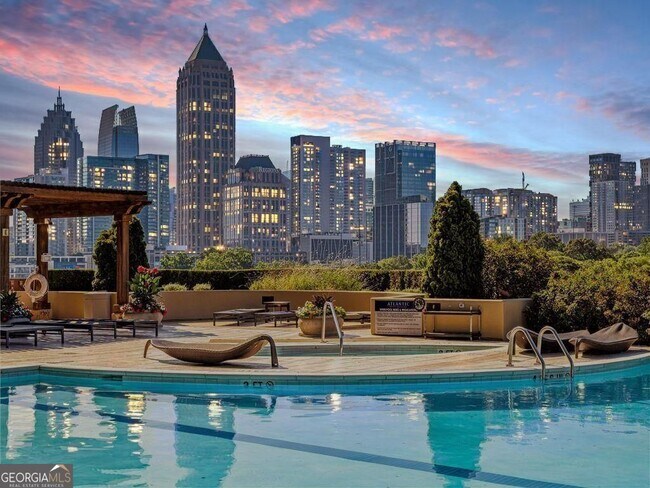 Building Photo - 270 17th St NW