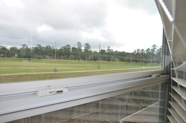 Building Photo - 16018 Limestone Lake Dr