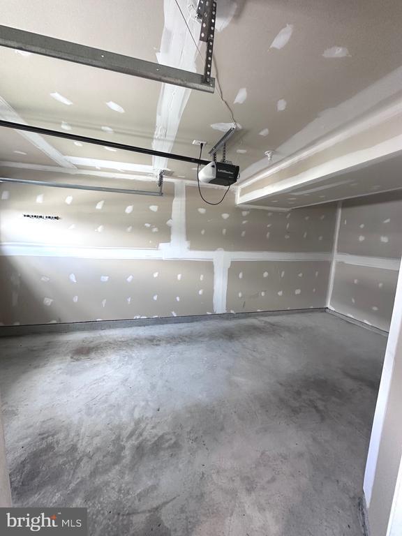 Building Photo - 303 Bait Rd