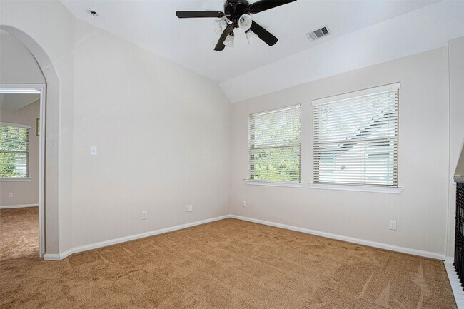 Building Photo - 38 Cheswood Manor Drive
