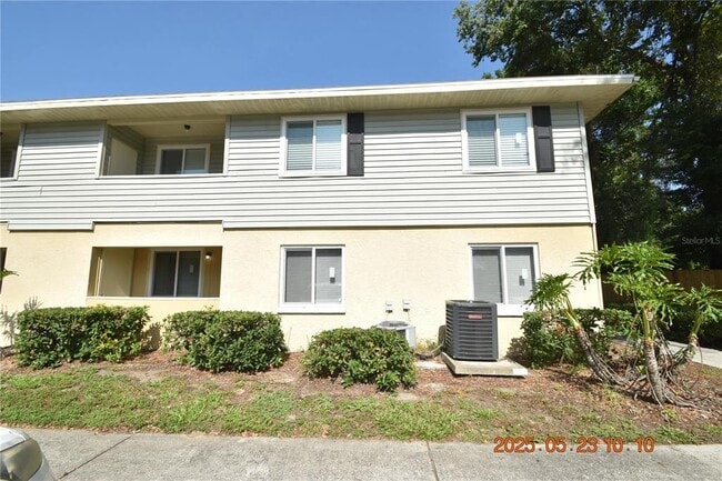 Primary Photo - 228 Thorntree Pl