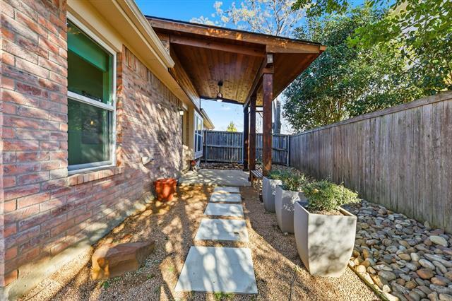 Building Photo - 7620 Waterside Pl