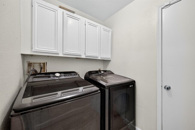 Building Photo - 22151 Birch Valley Dr