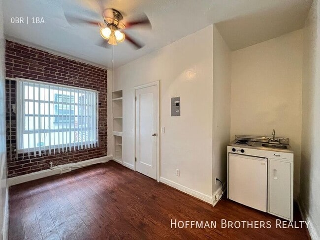 Building Photo - 2743 San Marino St