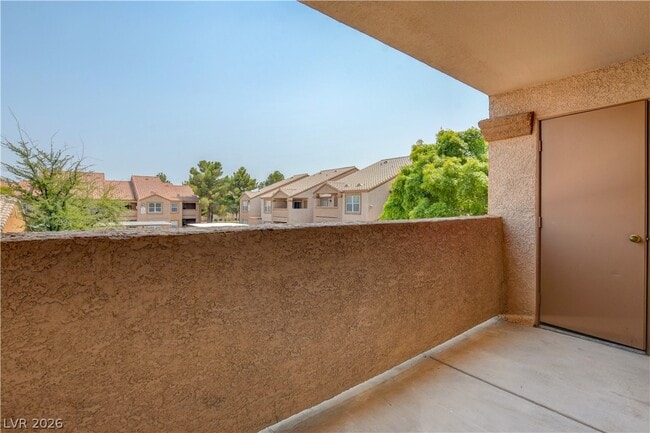 Building Photo - 1150 N Buffalo Dr