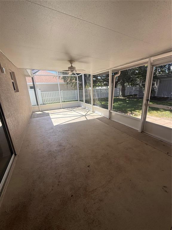 Building Photo - 36 Firethorn Ln
