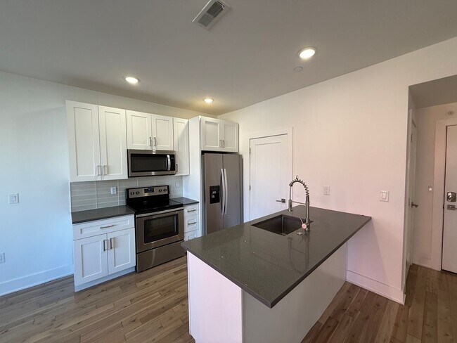 Building Photo - 1433 Brown St