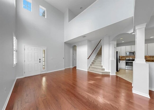 Building Photo - 17423 New Cross Cir