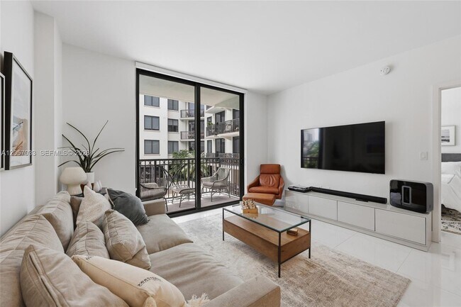 Building Photo - 301 Altara Ave