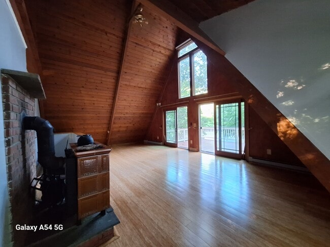Building Photo - 753 Buddington Rd