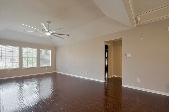 Building Photo - 1523 Brook Grove Dr