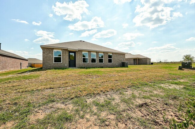 Building Photo - BRAND NEW! 4 Bed 2 Bath Home in Newcastle!