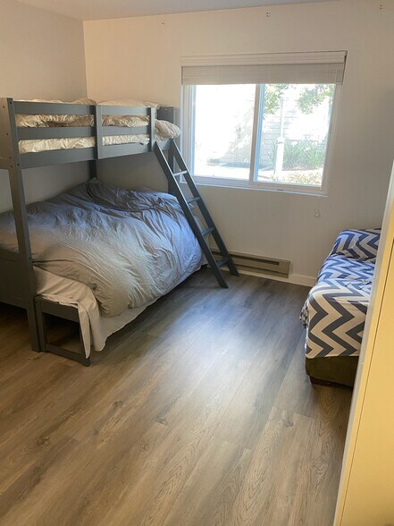 Building Photo - 6400 Christie Ave