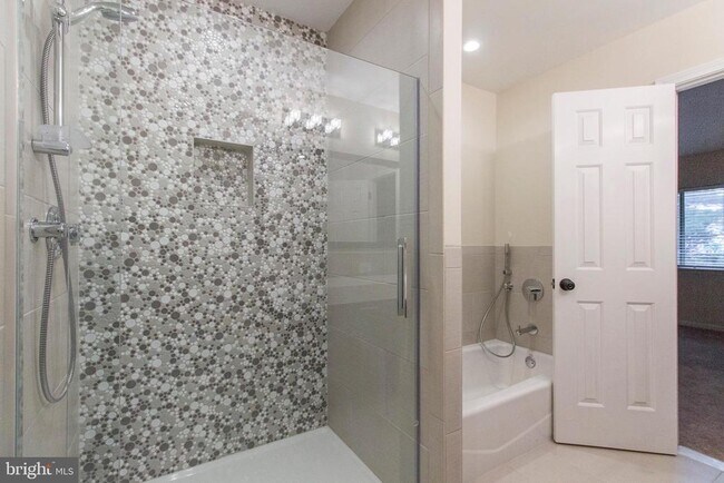 Building Photo - 50 Woodside Rd