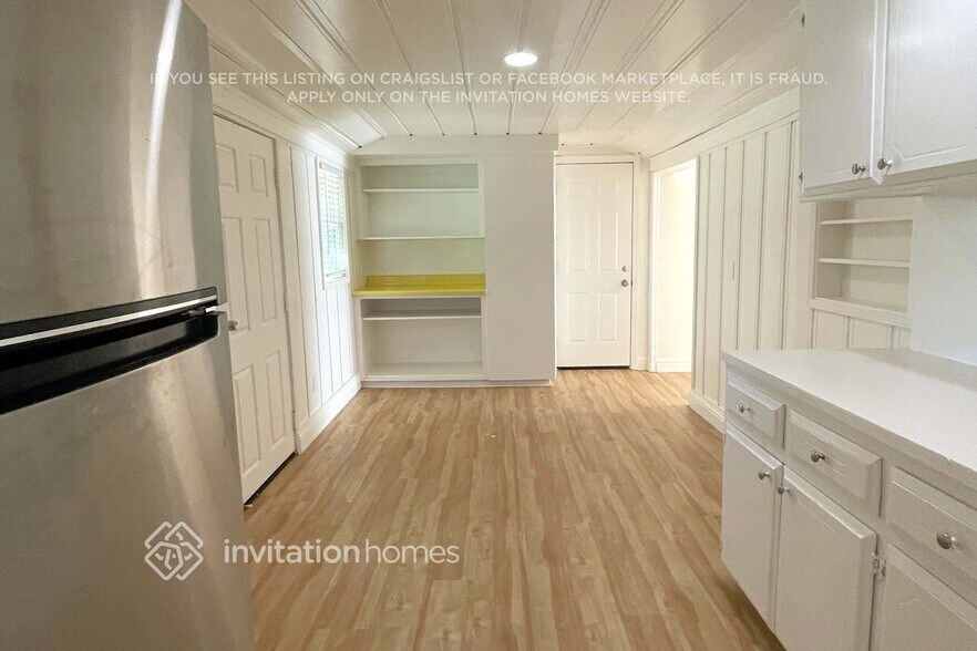 Building Photo - 3096 Yellowstone Ln