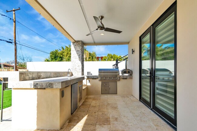 Building Photo - Stunning 4BR House in Phoenix