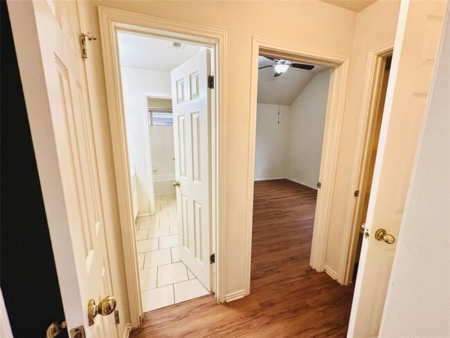 Building Photo - 1101 Hunter's Creek Dr