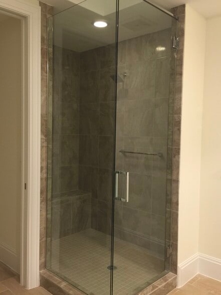 Oversized Master Shower - 1030 3rd Ave S