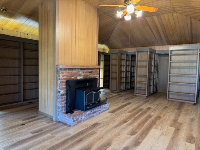 Building Photo - Wonderful single level home in Orinda-available for move-in now!