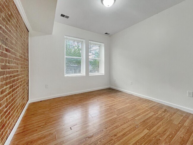 Building Photo - 1717 Trinidad Ave NE