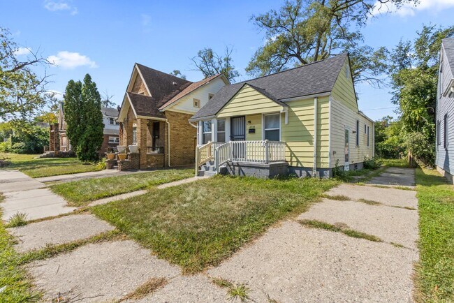 Building Photo - 15735 Cheyenne St