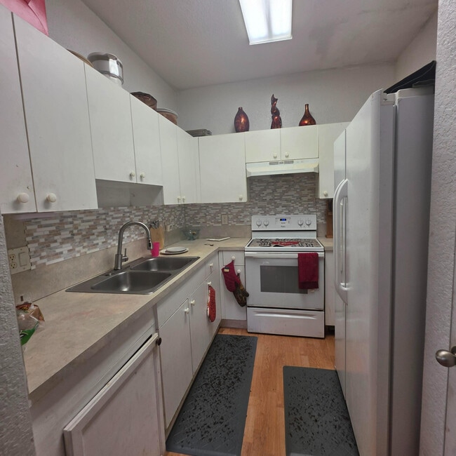 Building Photo - 1309 N Santa Catalina Cir