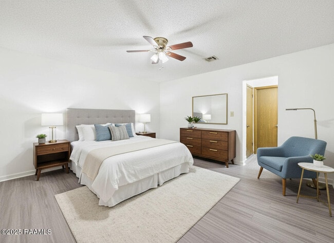 Building Photo - 108 Shekel Dr