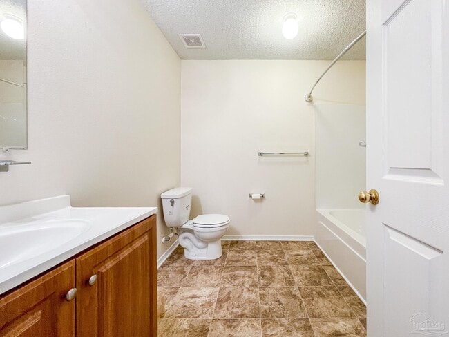 Building Photo - 8921 Camshire Cir